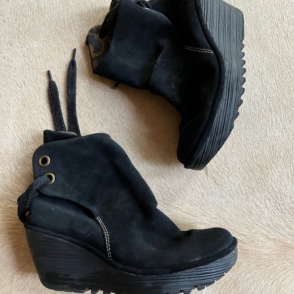 Fly London Shoes - Fly London walking dreams